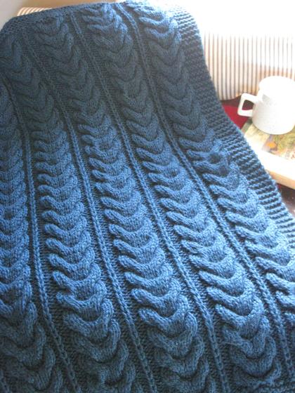 Horseshoe Cable Throw - Knitting Patterns and Crochet ...