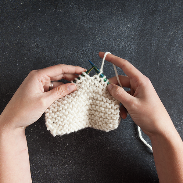 Learn to Knit: Knit Stitch Continental