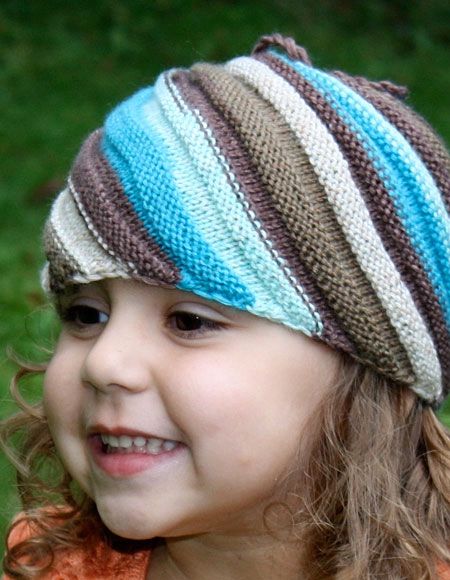 Diagonal Stripe Hat - Knitting Patterns and Crochet Patterns from ...