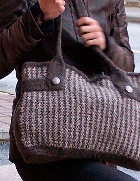 Felt Like Tweed Bag with bonus Mini Cellphone Purse pattern - Knitting Patterns and Crochet ...