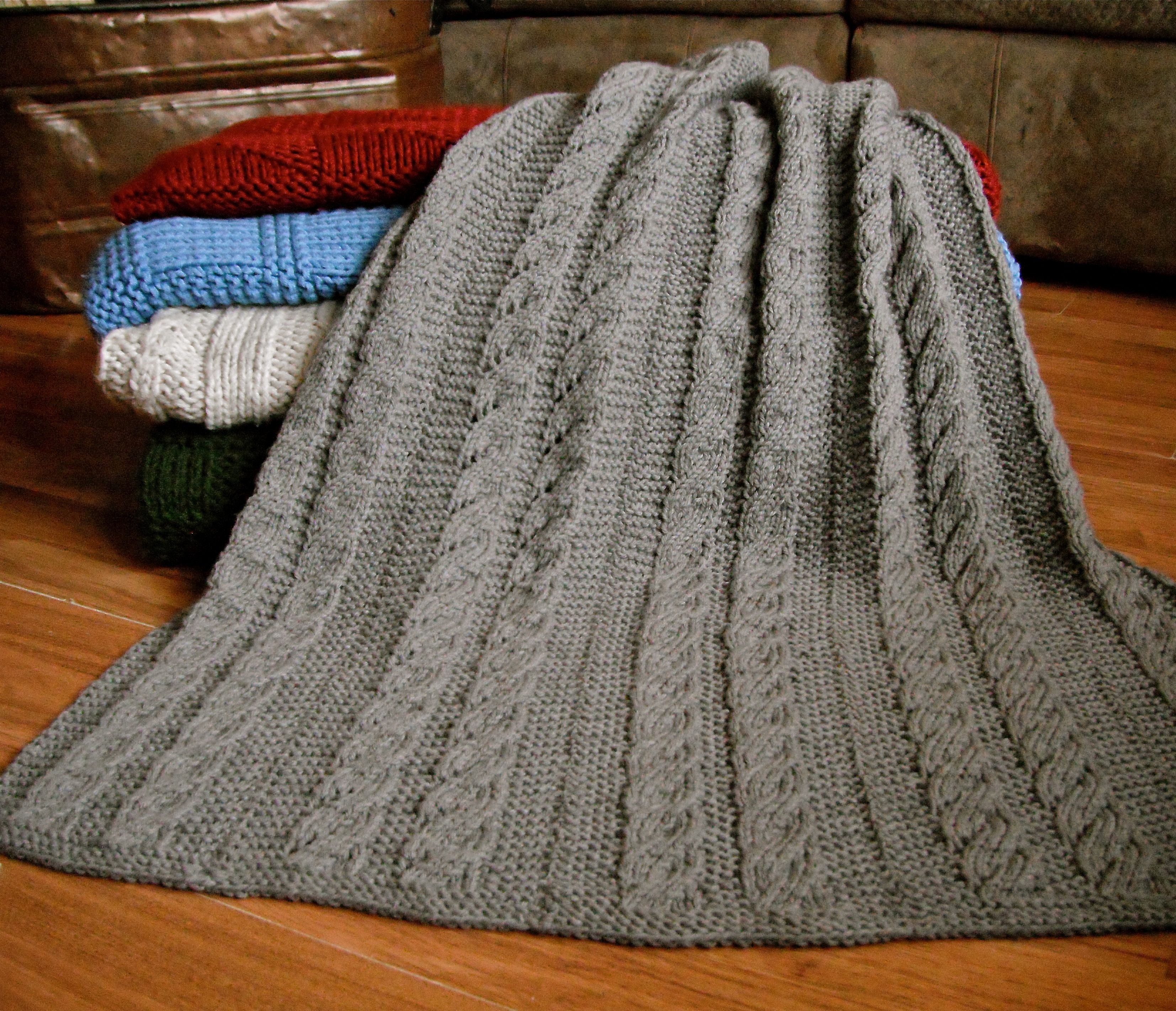 Spiral Columns Baby Blanket Pattern - Knitting Patterns ...