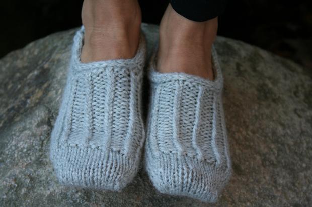 Sleepy Time Slippers - Knitting Patterns and Crochet Patterns from ...