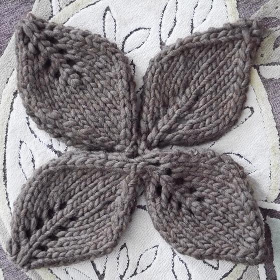 Big Leaf Scarf - Knitting Patterns and Crochet Patterns ...