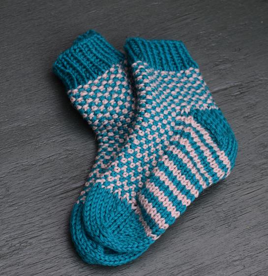 Yeti Slipper Socks - Knitting Patterns and Crochet Patterns from ...