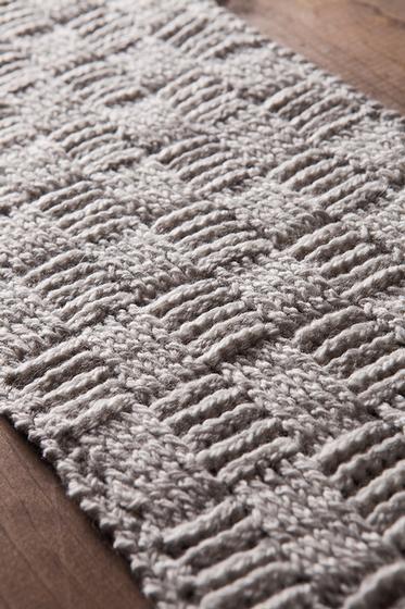 Tissiere Table Runner - Knitting Patterns and Crochet ...