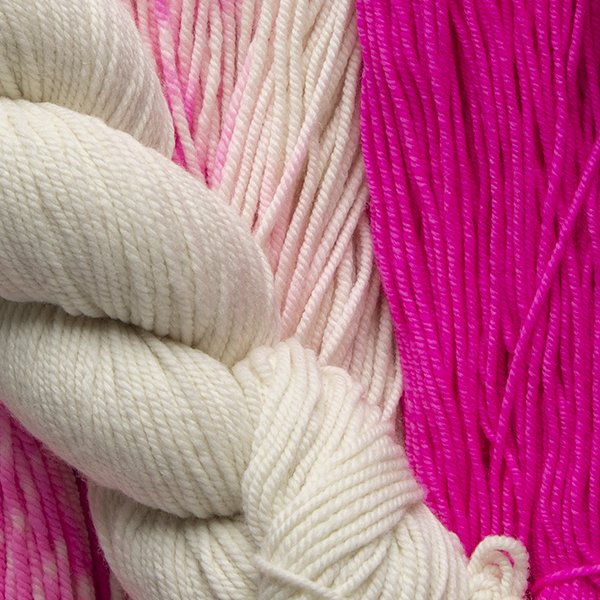 Immersion dyed yarns