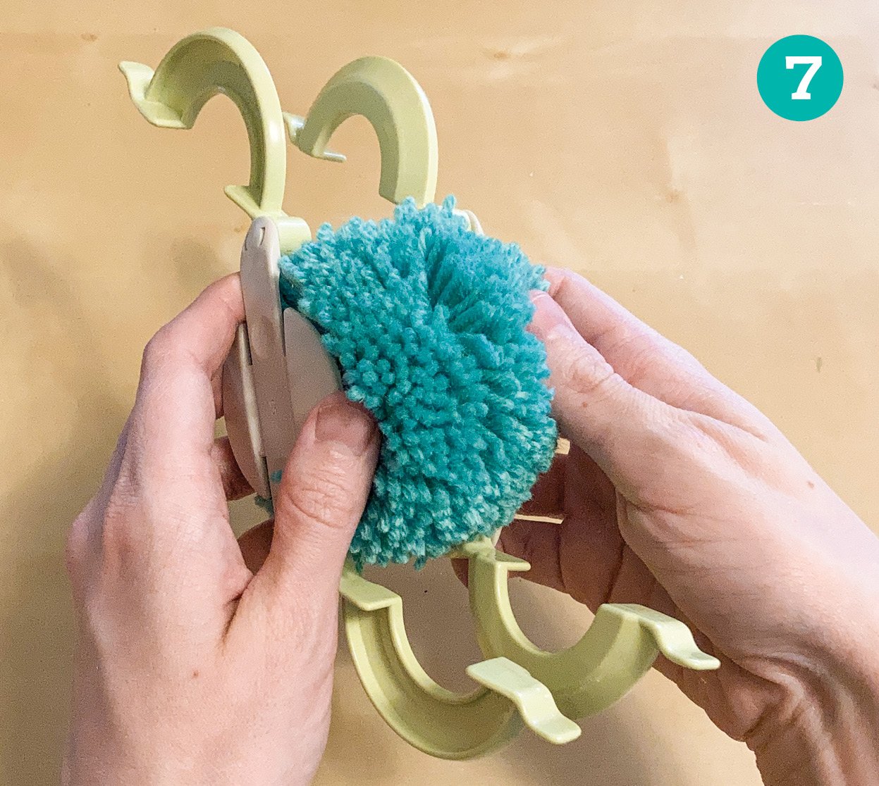 How to Make a Pom Pom - A Crocheted Simplicity