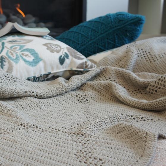 Quatrefoil blanket online