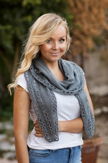 Arabesque Shawlette - knitting pattern