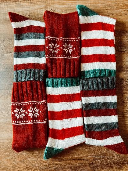 Oh So Basic Holiday Bundle - knitting pattern