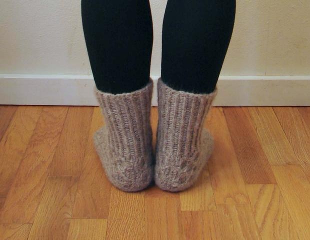 Honeycomb Cable Slipper Socks