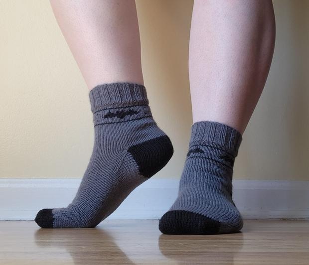 Bat To The Bone socks - knitting pattern