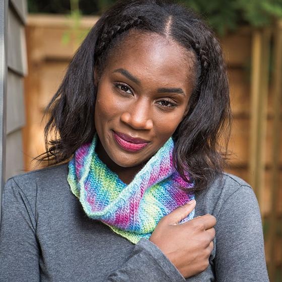 TwirlyWhirl Cowl - knitting pattern