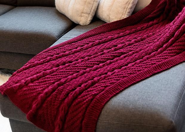 Knitted best sale cable throw