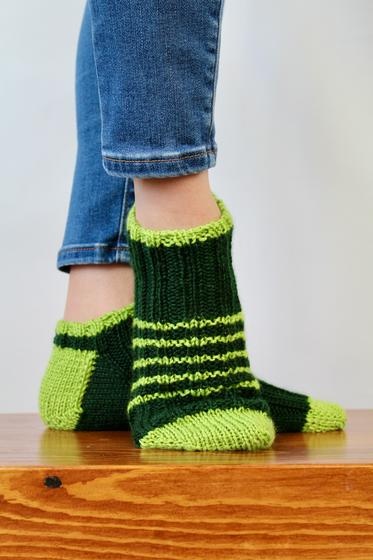 Pure wool - hand knit - socks - heather green