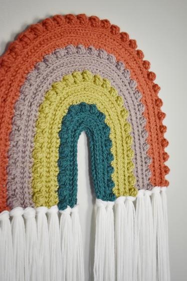 This is how I make a Giant Rainbow Wall Hanging with my Knitting