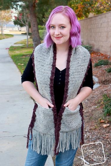 Loom Knit One Piece Pocket Scarf Pattern Info and Video 