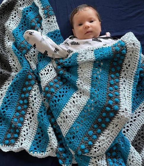 DIY - Yarn and Crochet Pattern Kit - Baby Blue Baby Blanket