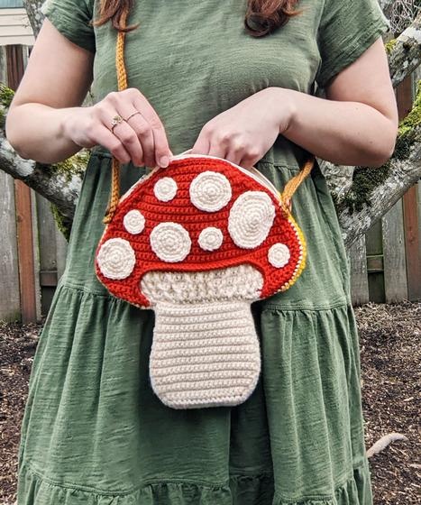 Crochet outlet mushroom purse