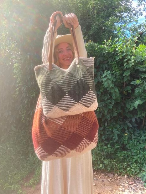 Ravelry: The Weekender Bag pattern by Sara Dudek