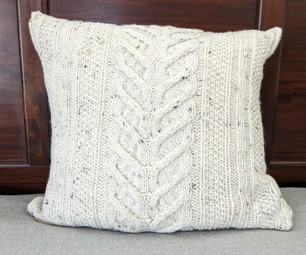 Drogon Pillow - knitting pattern