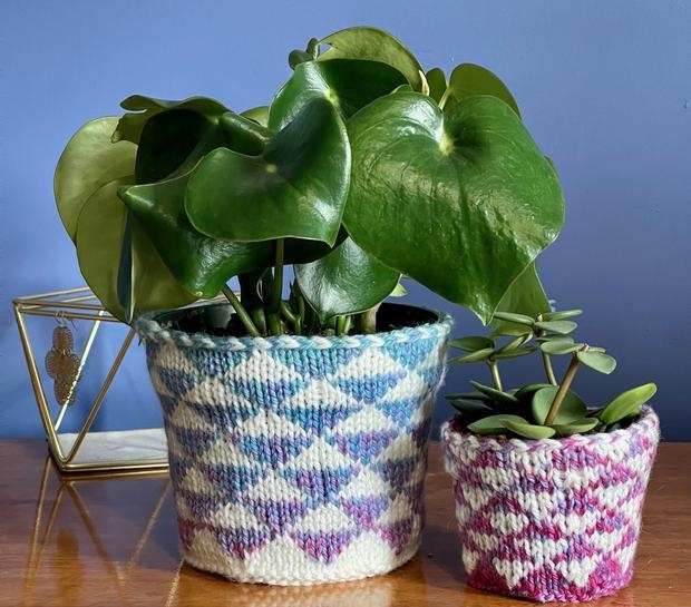 Pothos Holders - knitting pattern