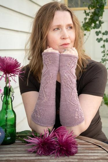 Fingerless Mittens Pachena Plum