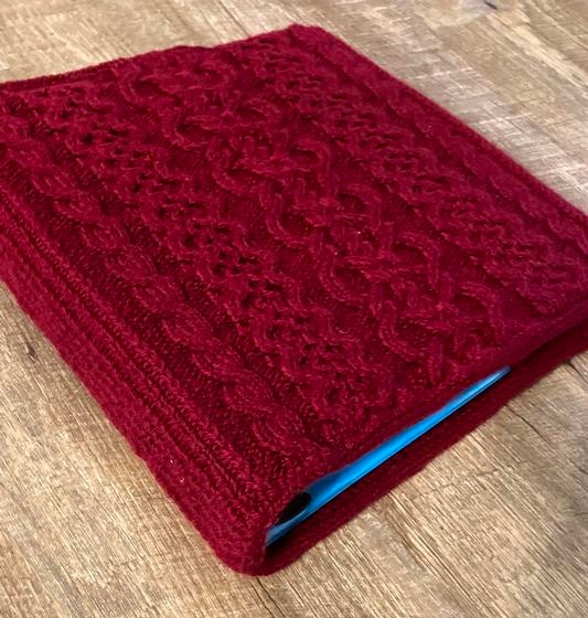 Cabled Binder Keeper - knitting pattern