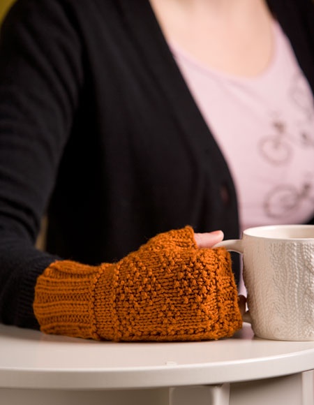 Diamond Textured Mitts - knitting pattern