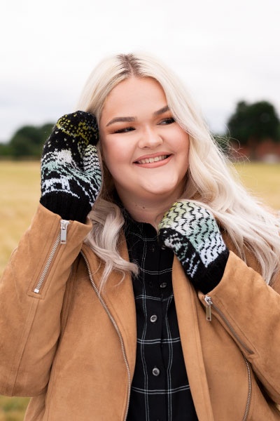 Woodland Winter Mittens Set - knitting pattern