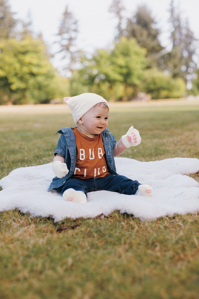 Kitty Hat, Booties & Mitts Set - knitting pattern