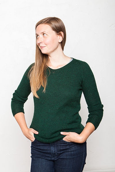 WELTER WEIGHT V-NECK SWEATER