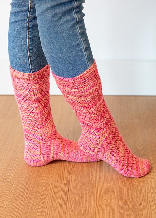 Bend Lines Socks - knitting pattern