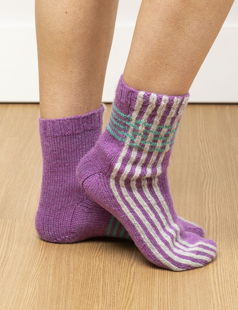 Woven Socks - knitting pattern