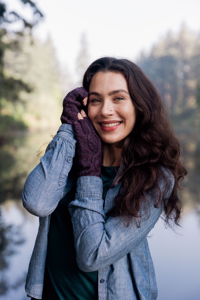 Fingers Crossed Gloves - knitting pattern