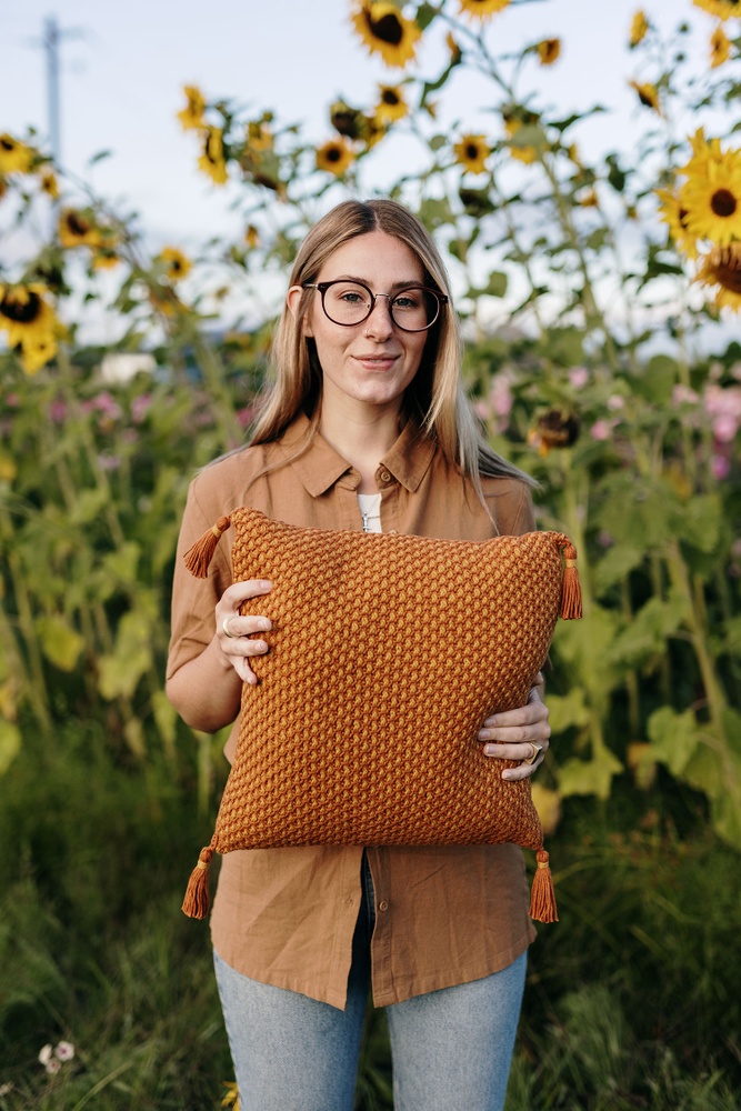 A Book with 20 Tunisian Crochet Patterns: Craft Fashionable Pieces with  Trendsetting Designs