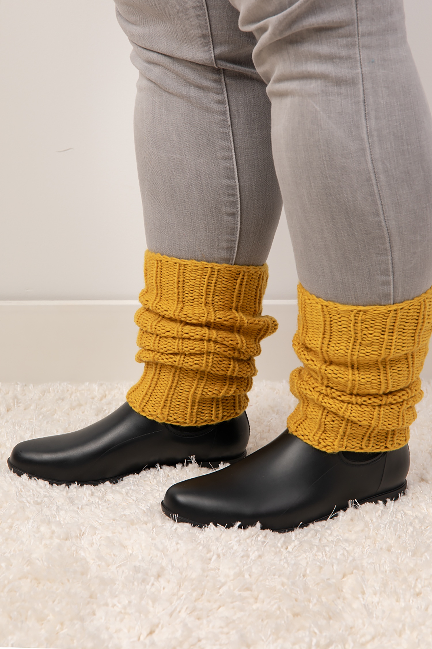 Ministry of Colour Chunky Wool Knit Leg Warmers