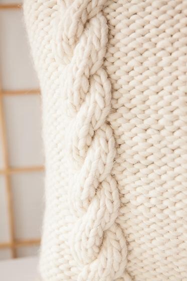 Cable knit pillow online cover