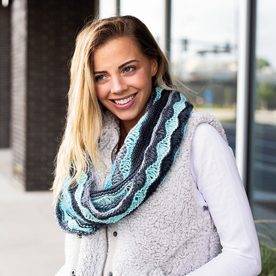 Mako Cowl - knitting pattern