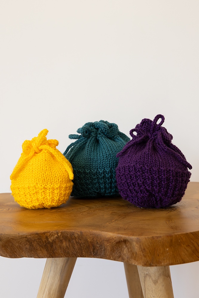 Les Petites Choses Drawstring Bags - knitting pattern