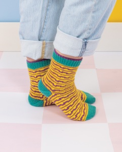 Wavy Stripes Socks Kit