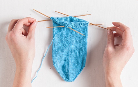 Knitting Socks on Double-Pointed Knitting Needles –