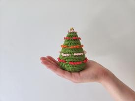 Tiny Garland Christmas Tree