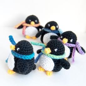 Little Penguin Amigurumi - knitting pattern