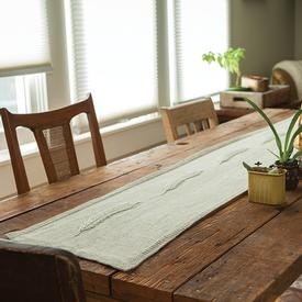 Feather Table Runner Knitting Pattern