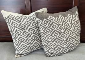 Graphite Pillow - knitting pattern