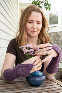 Clematis Fingerless Gloves - knitting pattern