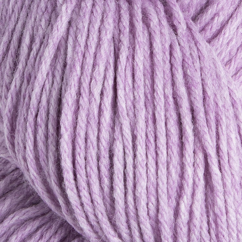 Lilac – Hand-Dyed Wool Yarn