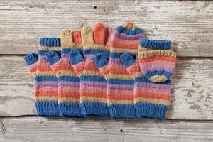 Line by Line Mittens - knitting pattern