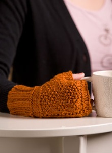 Diamond Textured Mitts - knitting pattern